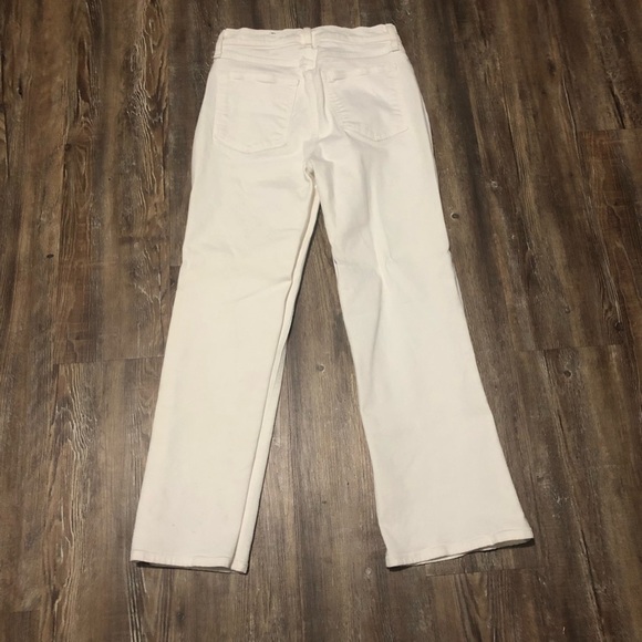 Women's White High-Waisted Jeans - Picture 6 of 7